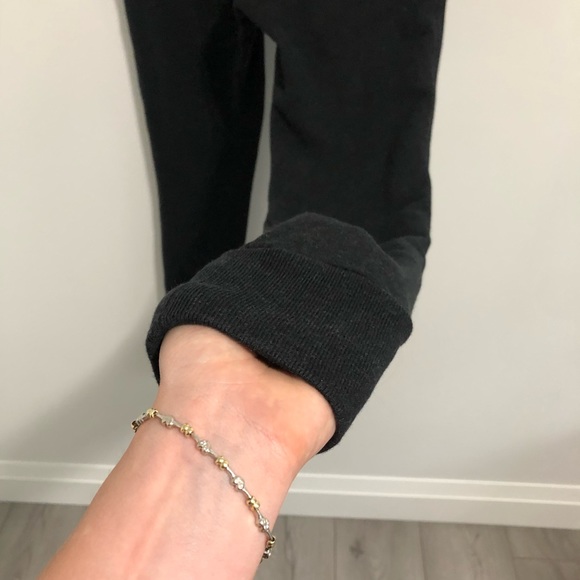 Comfy Wilfred Free Jogger from Aritzia - Picture 13 of 15